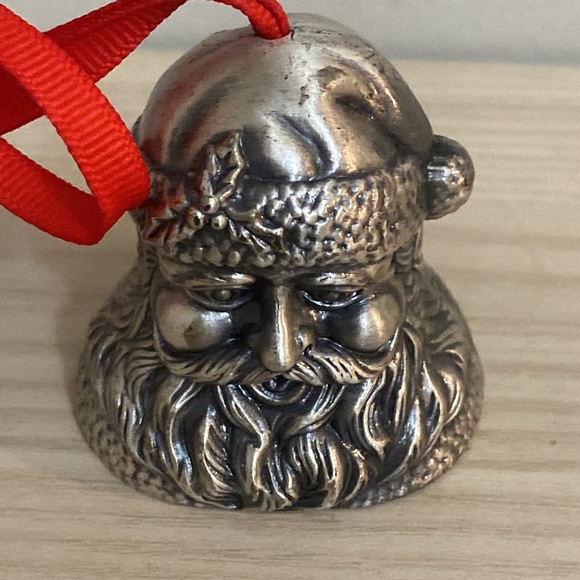 Pewter Vintage 1980 Santa Head Bells Wash metal Holiday Christmas Ornaments - Picture 4 of 6